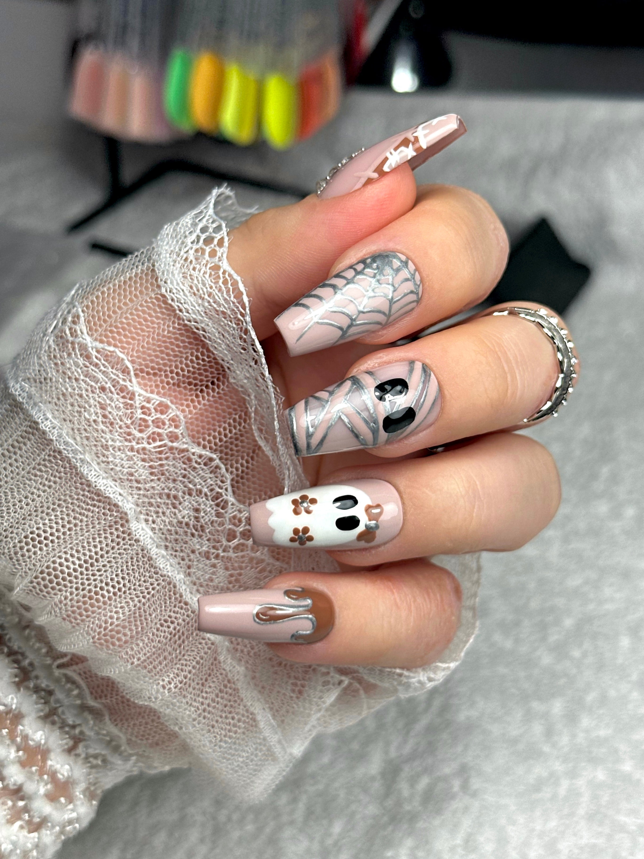Neutral Horror 🤎