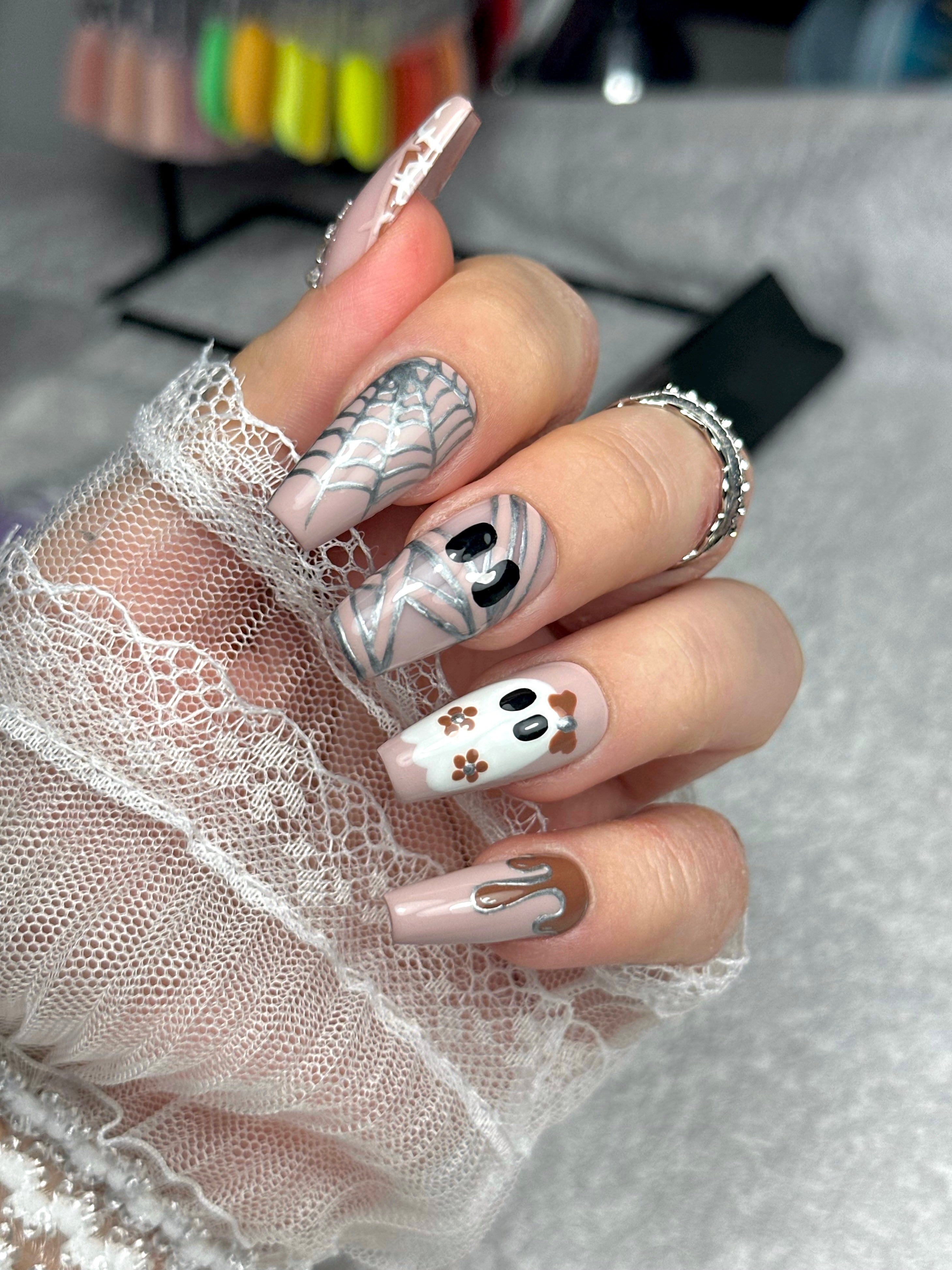 Neutral Horror 🤎